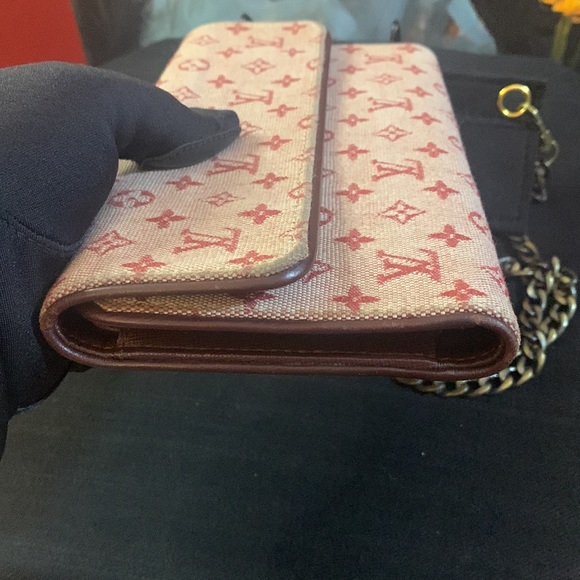 RED LOUIS VUITTON MINI LIN - CHAIN SOLD SEPARATELY - Picture 8 of 8